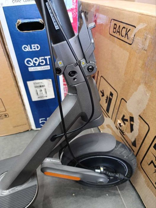 Електросамокат Xiaomi Electric Scooter 4 Ultra