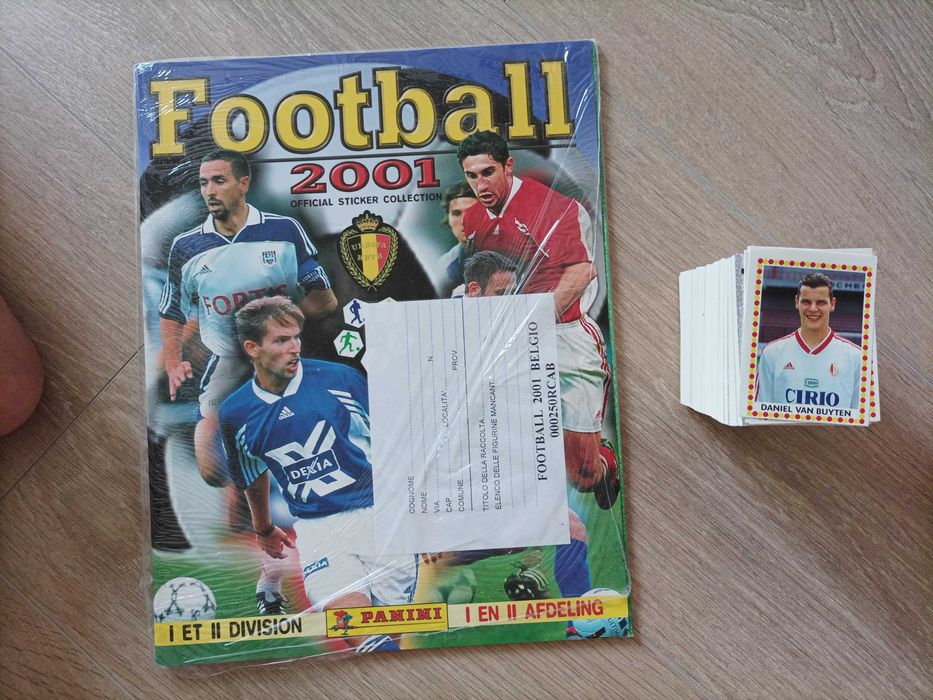 Muitas Colecções de cromos de futebol completas Panini