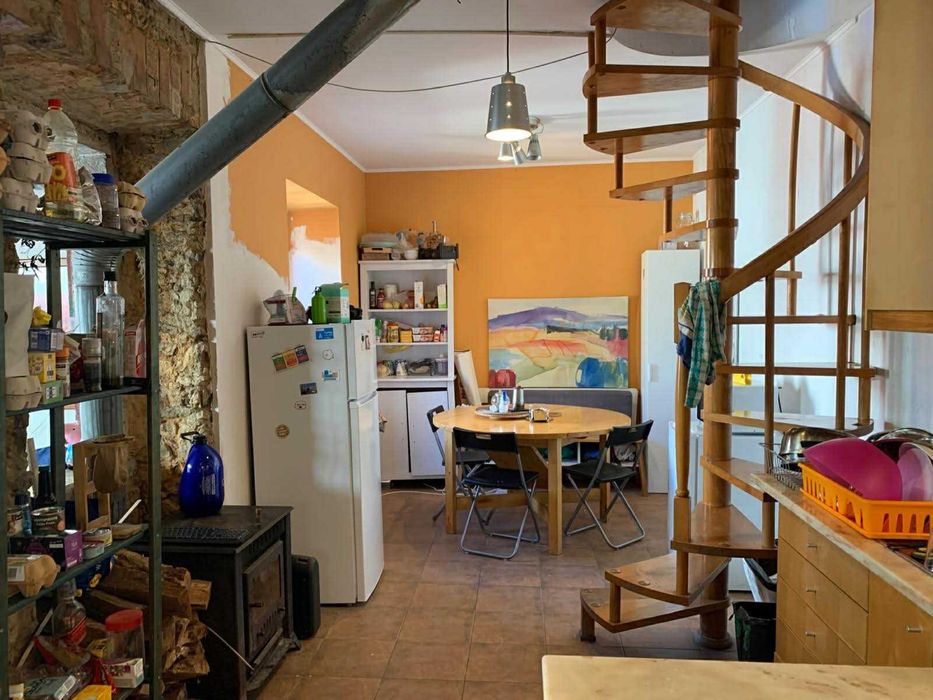 Aluga-se quarto na Ajuda