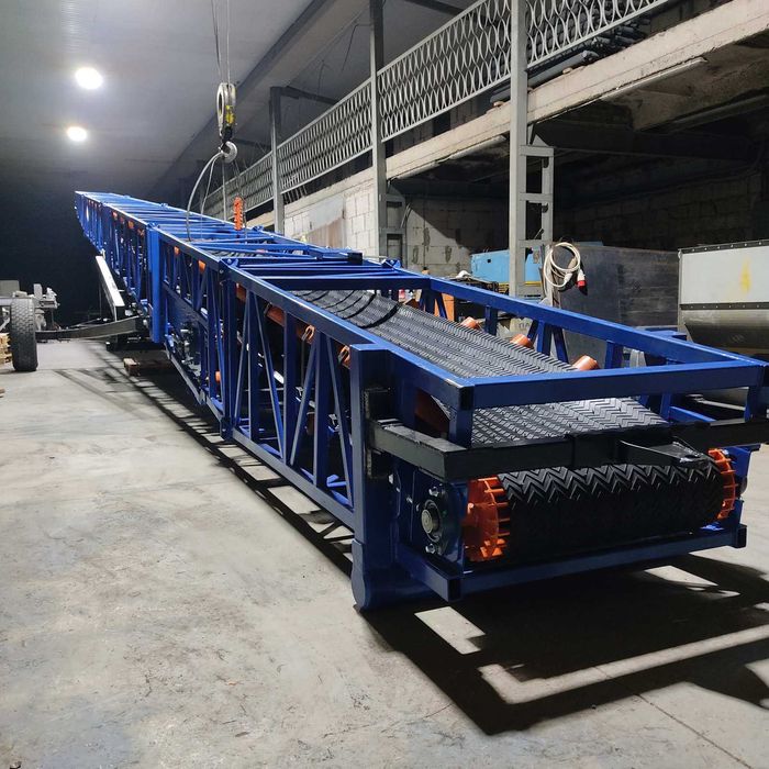 Погрузчик ленточный конвейер горизонтальный. Стрічковий транспортер