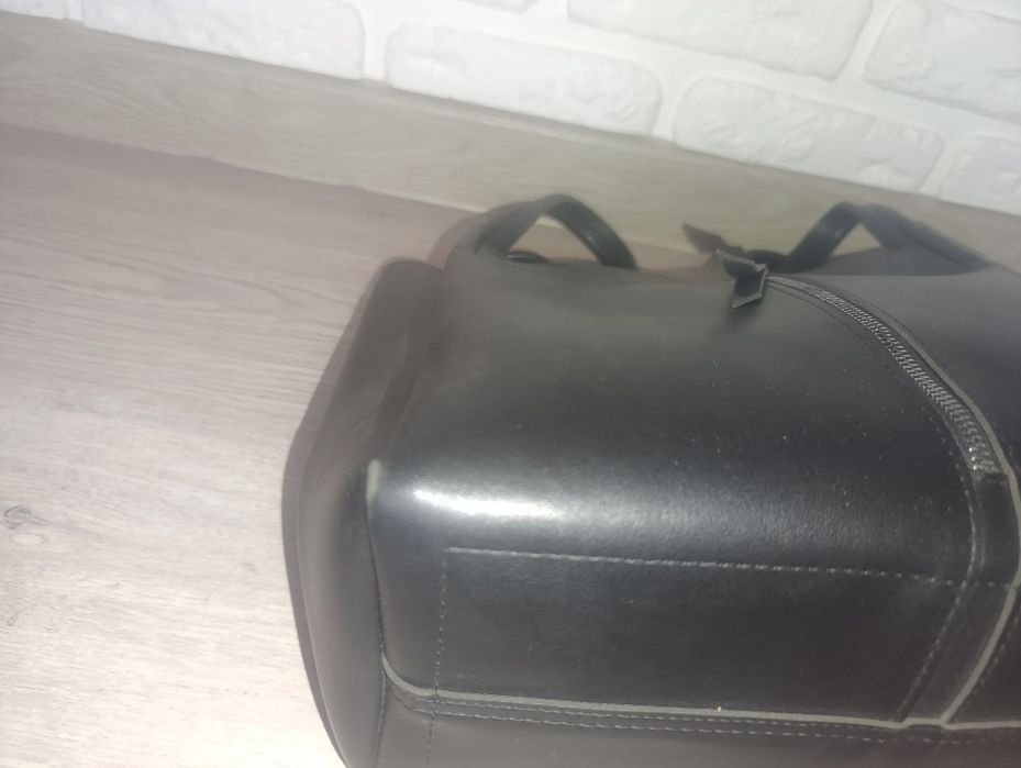 Жіноча чорна сумка