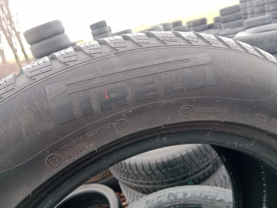 Opona używana 225/60R17 Pirelli Winter Sottozero 3 1szt.