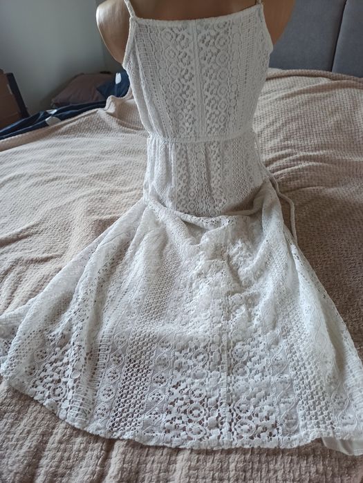 Sukienka damska biała w koronkę