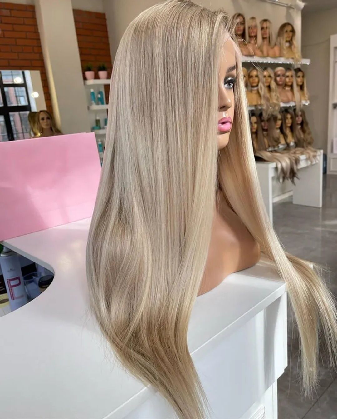 Peruka naturalna 60cm chłodny blond