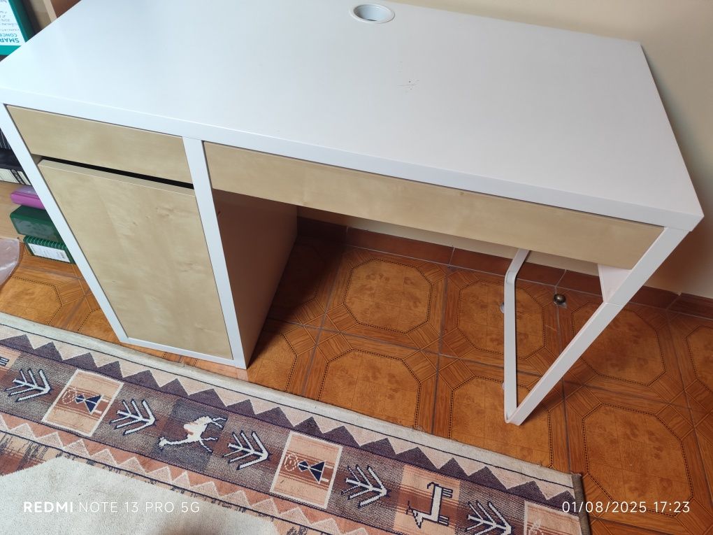Secretária IKEA MICKE