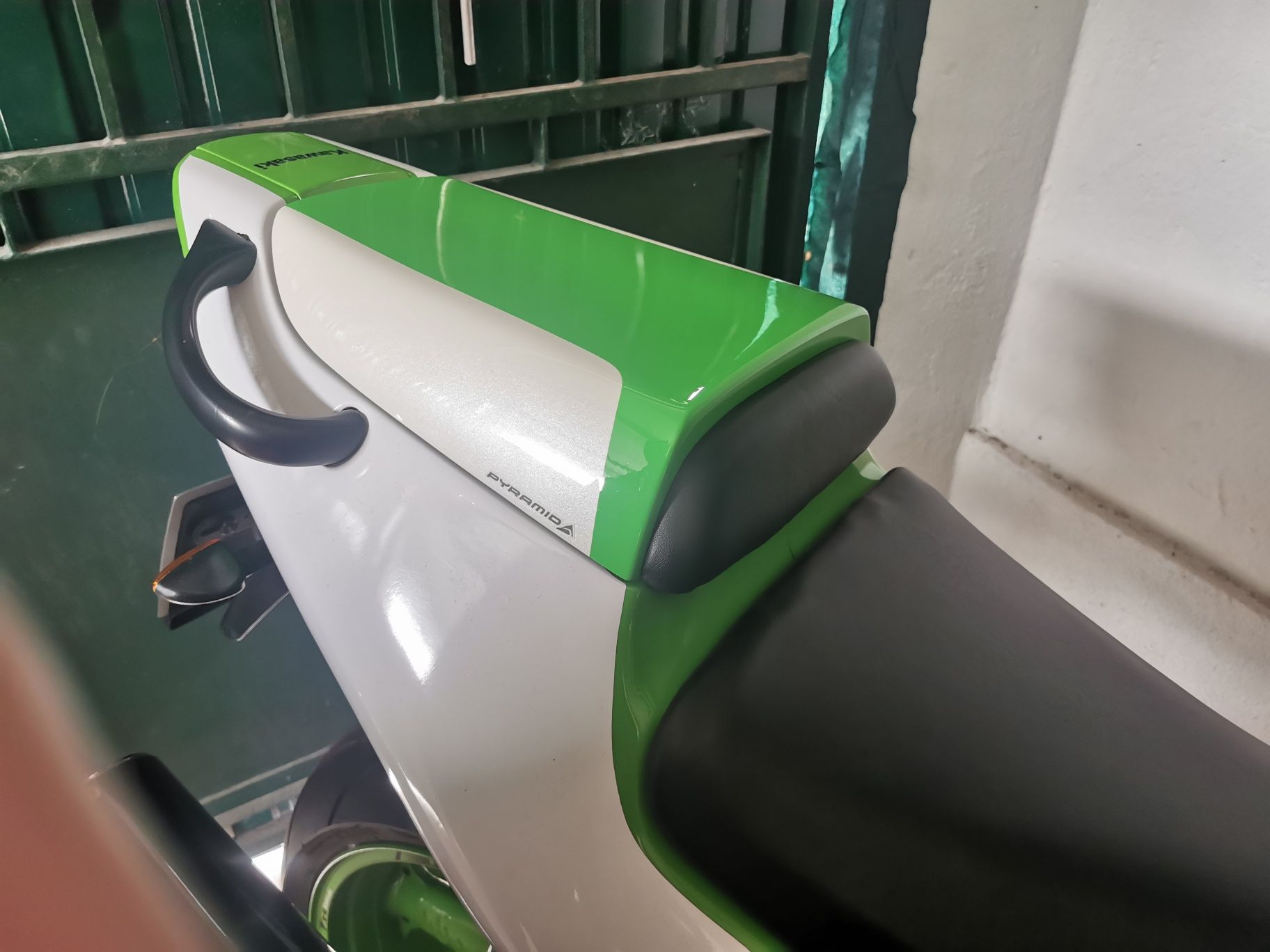 Kawasaki ZX7R Superbike Edition ()