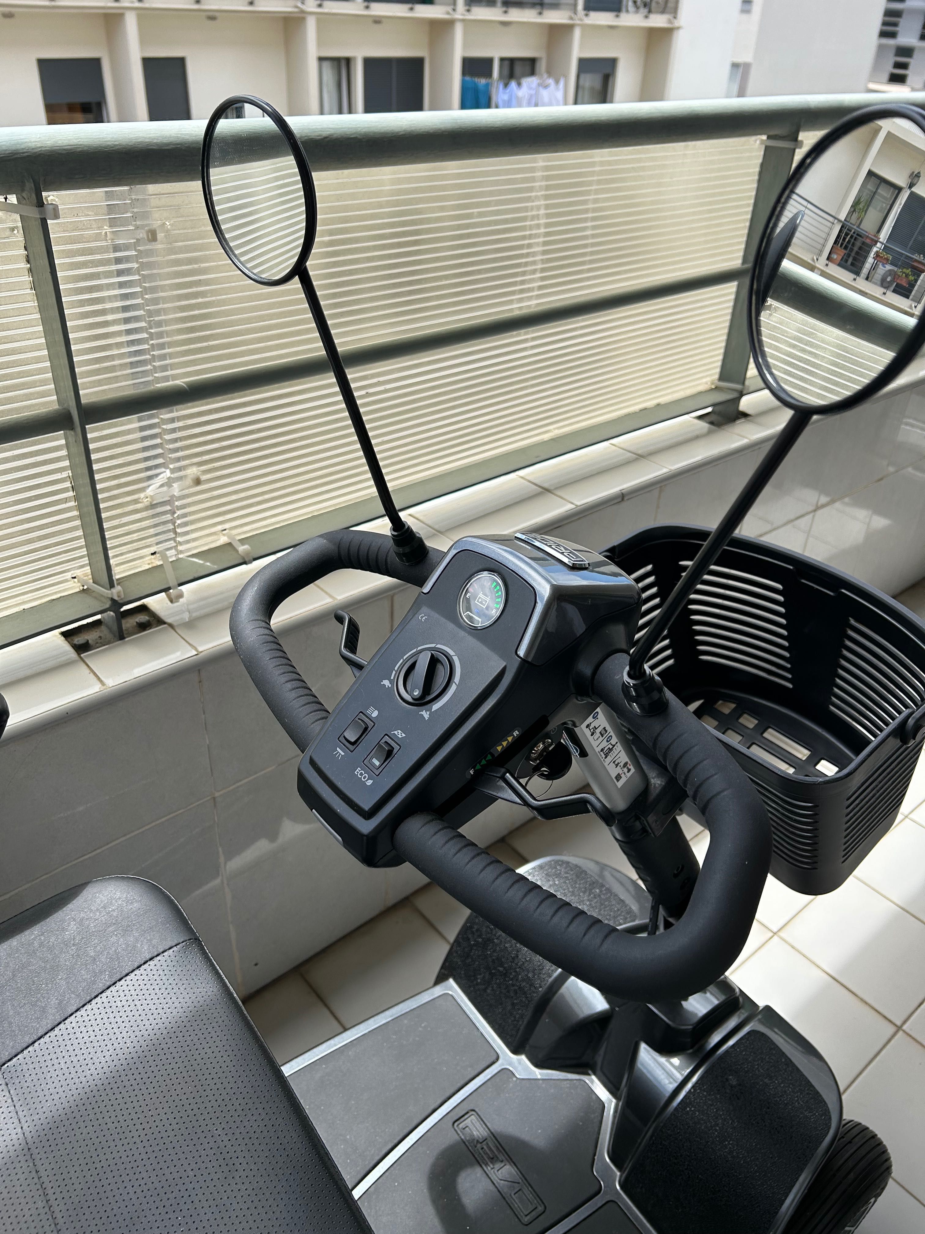 Pouco usado scooter mobilidade reduzida
