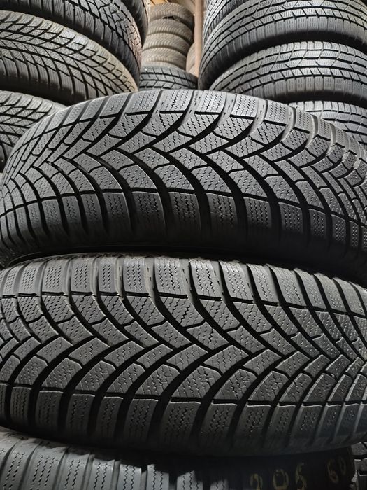 Резина 2022 рік зимова шини колеса зима 195 60 r16 Semperit Gtyres