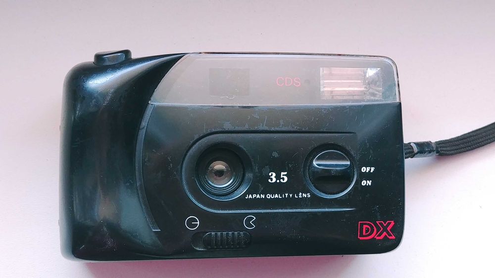 Stary aparat analogowy na klisze  aparat prl vintage analog