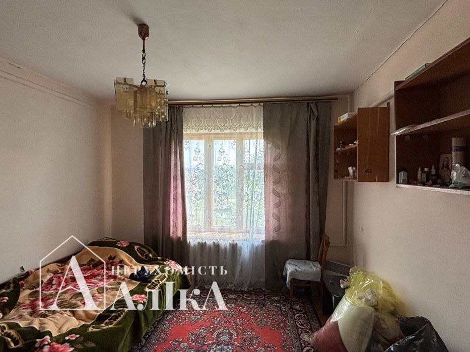 Продам 2-поверховий будинок в хорошій локації