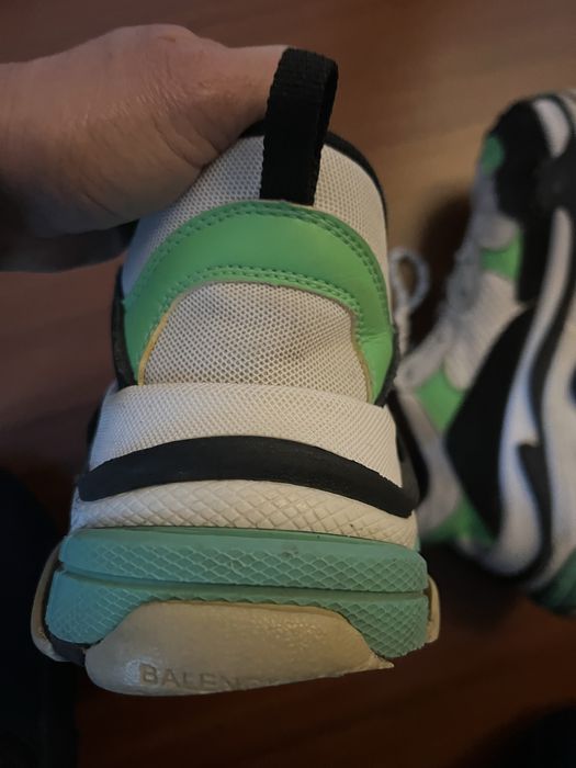 Ténis 42 triple S Balenciaga