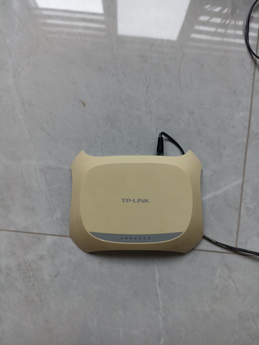 Продам WiFi роутер
