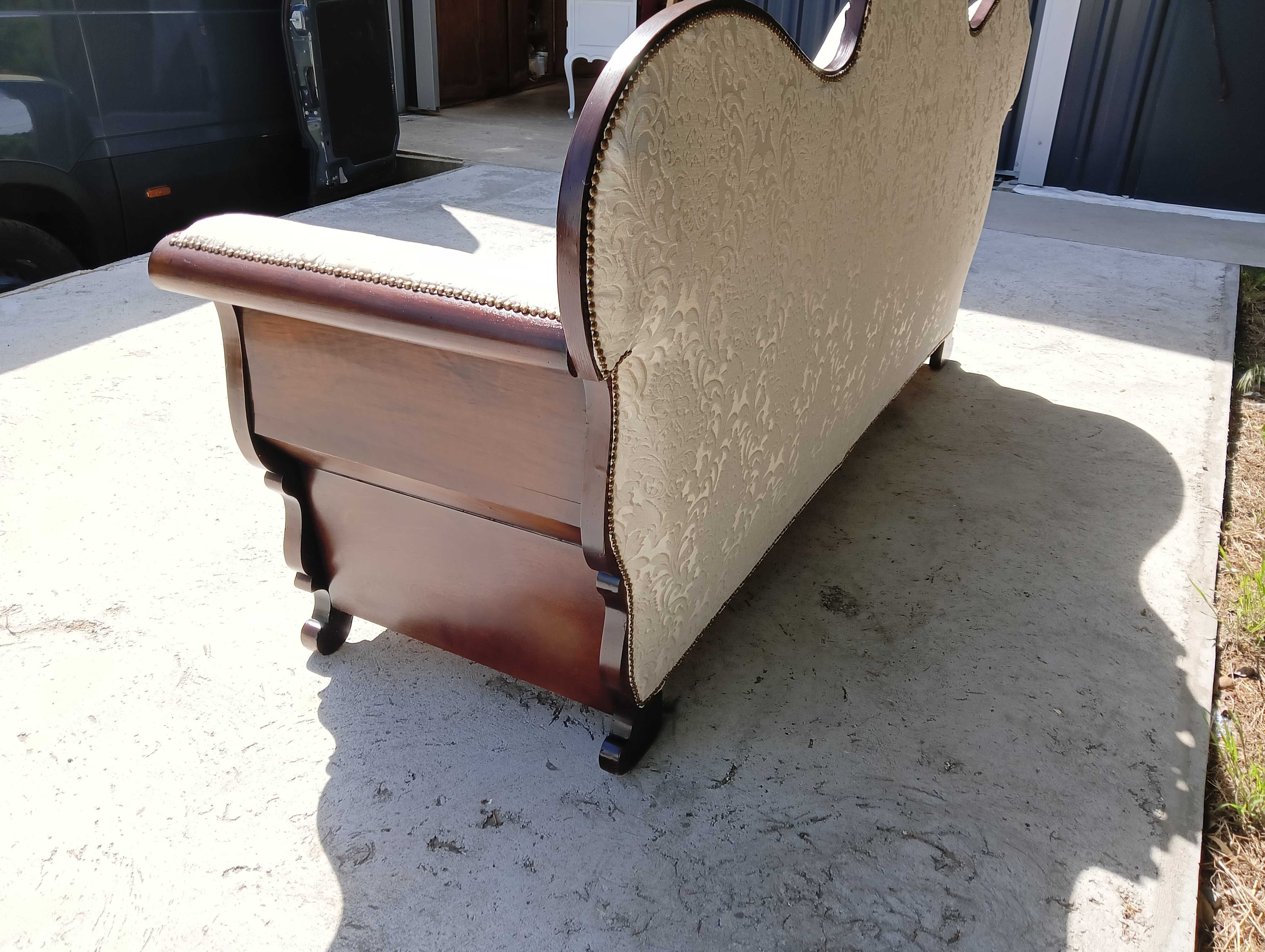 Knapa sofa antyczna Biedermeier z funkcją spania po renowacji