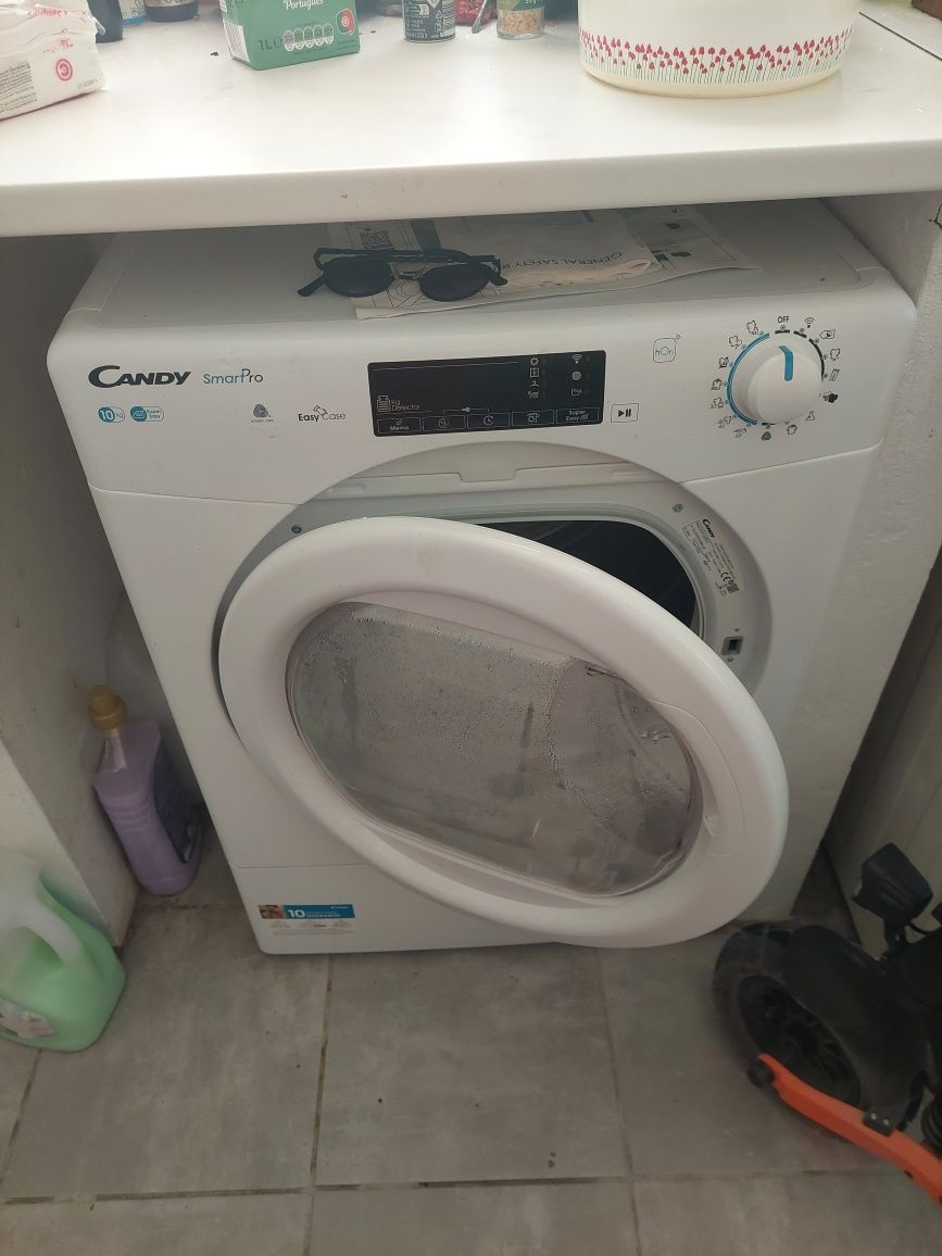 Vendo máquina  de secar roupa