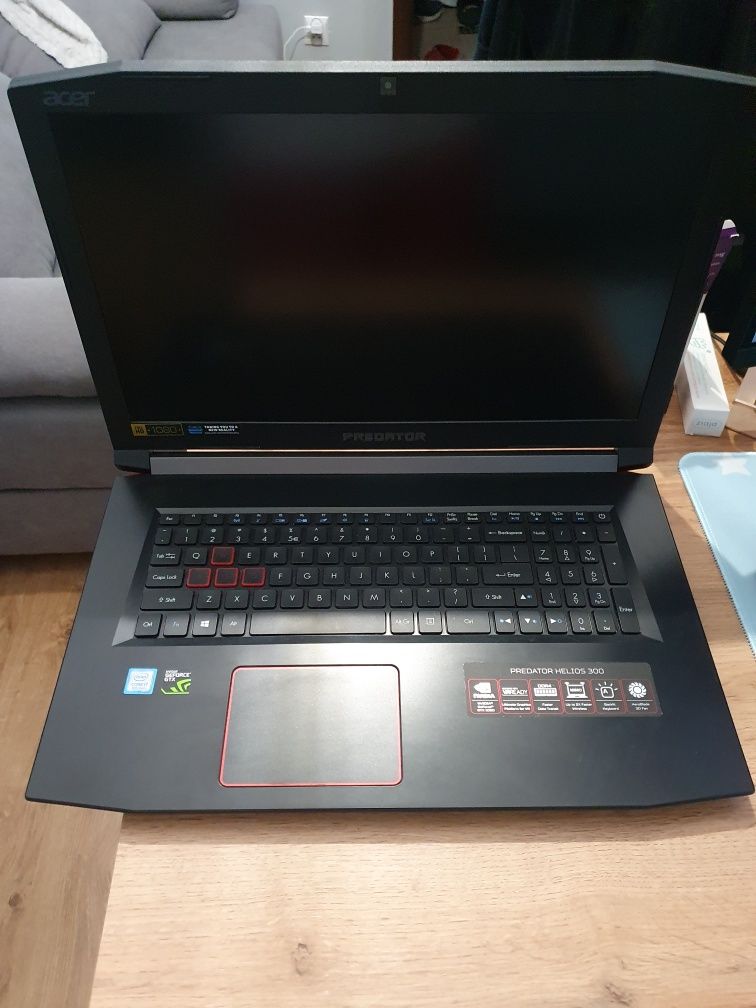 Acer predator helios 300 i7 gtx 1060