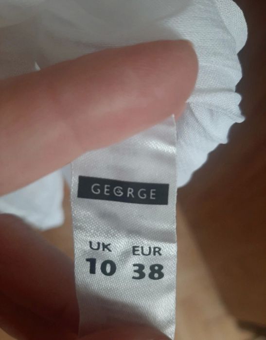 Biała sukienka Gegre