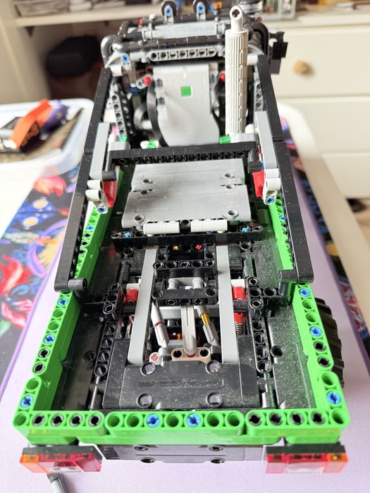 LEGO 42129 Technic Ciężarówka Mercedes-Benz Zetros 4x4