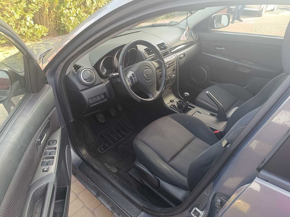 Mazda 3 w benzynie z 2008: sprawny samochód od prywatnego właściciela
