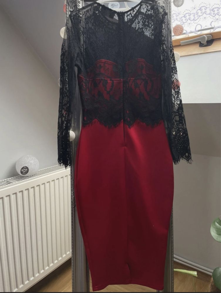 Czerwona sukienka MIDI z koronką, dopasowana