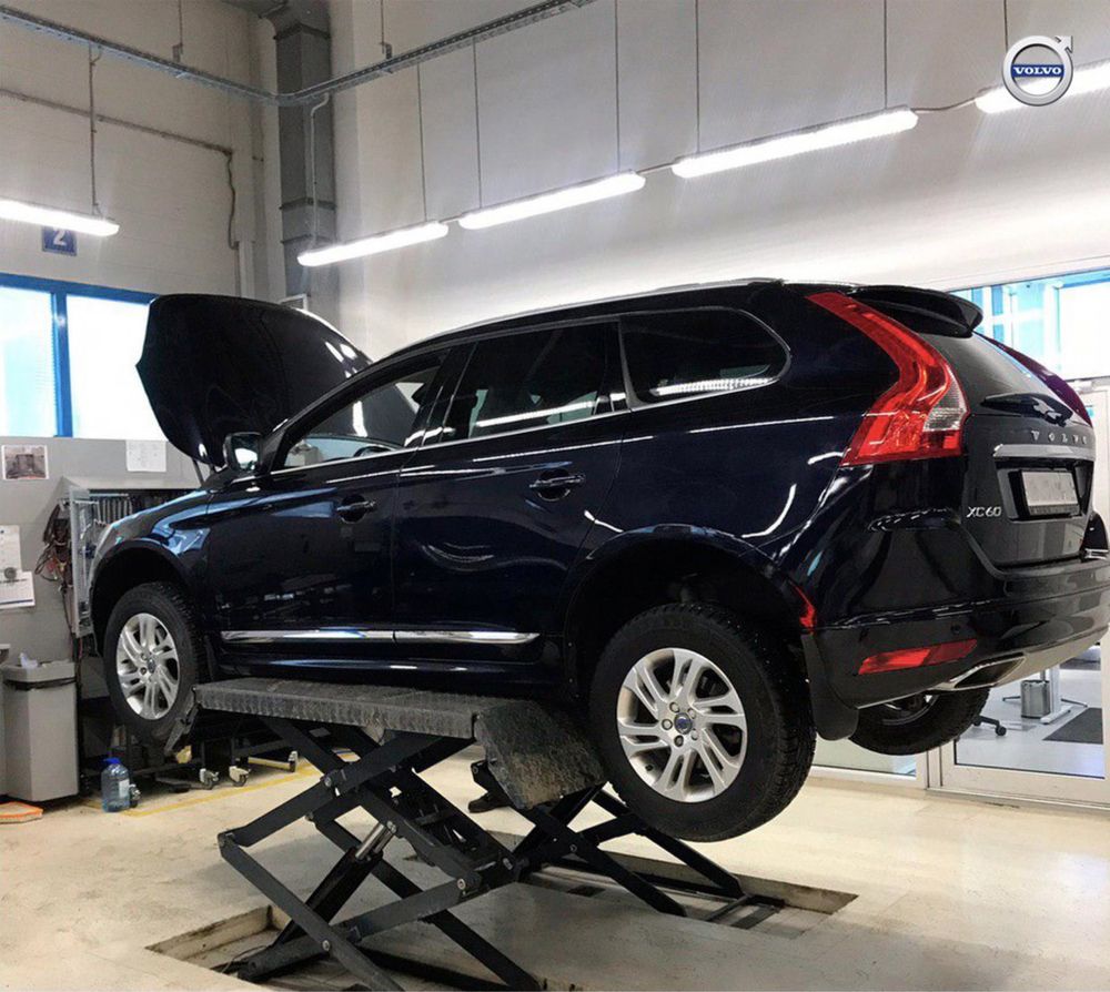 Volvo xc 60 вольво хс 60 бампер фари капот салон акпп ляда диски