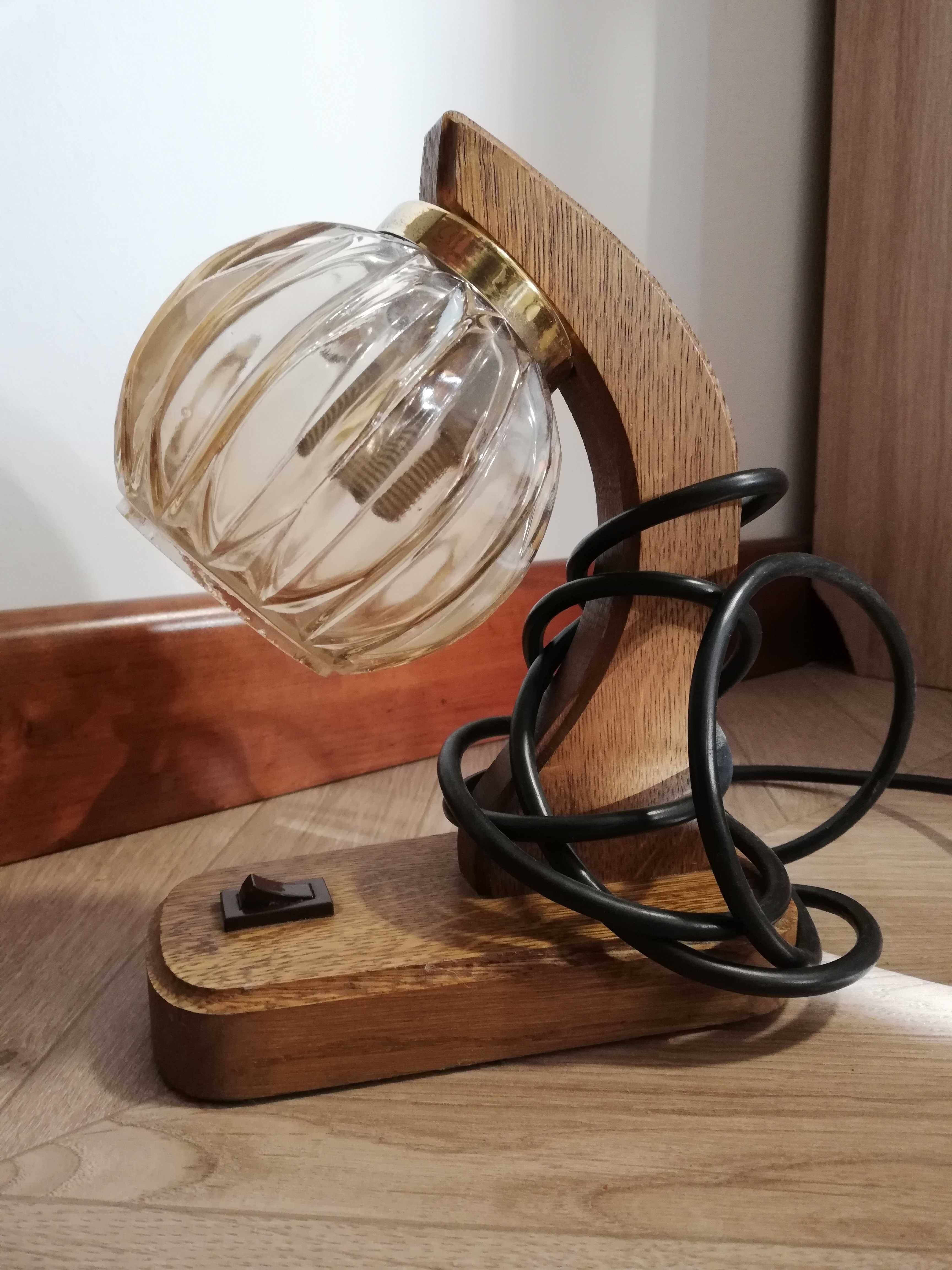 Lampka drewniana ze szklanym kloszem kinkiet