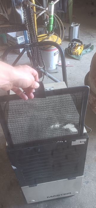 Desumidificador semiprofissional MASTER DH751