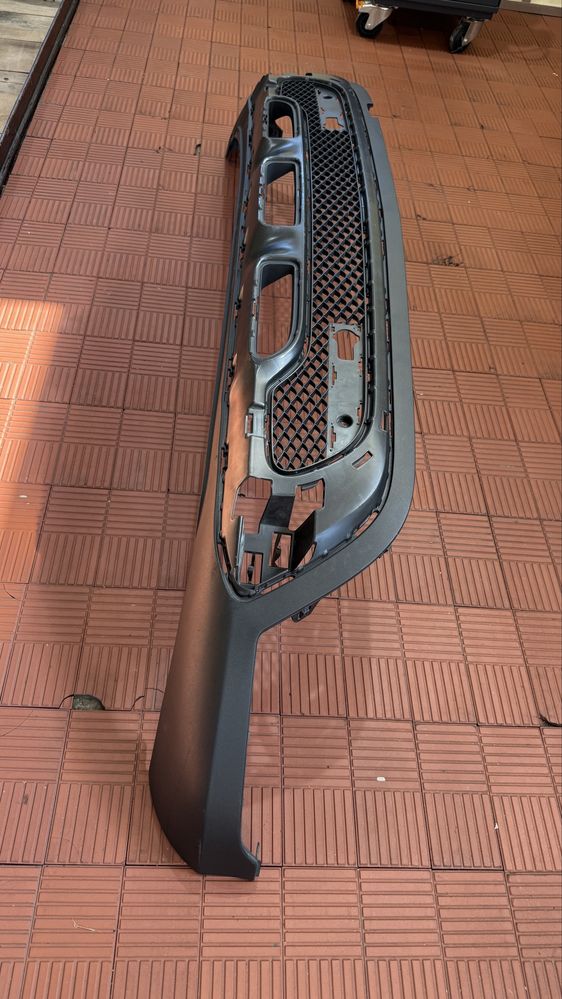 Parachoques inferior grelha Mercedes GLC 2022 Revestimento