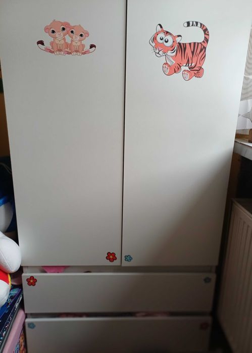 PIĘKNY ZŁOŻONY Komplet mebli dziecięcych