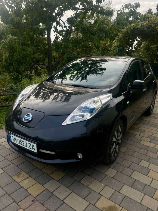 Продам Nissan leaf