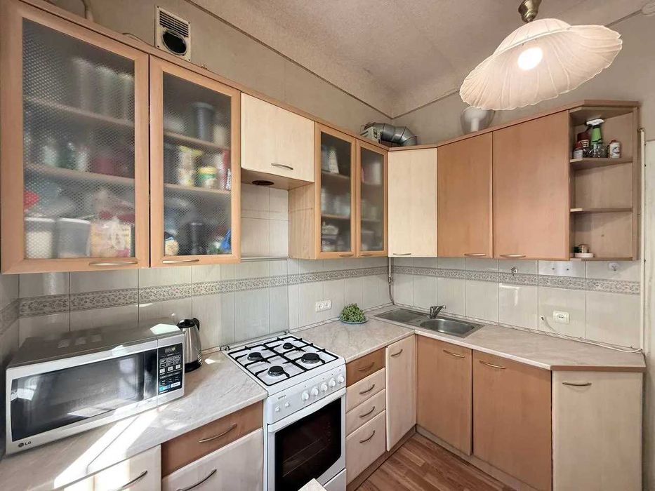 Продам 2к квартиру сталинку Центр Дмитра Яворницького Автономка газ