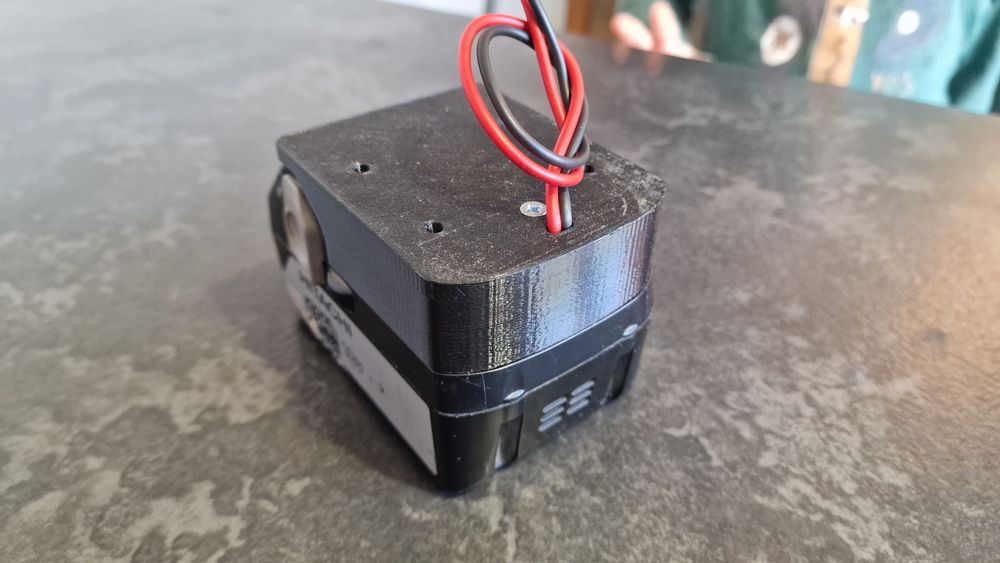 Adapter na akumulatory Hikoki Hitachi