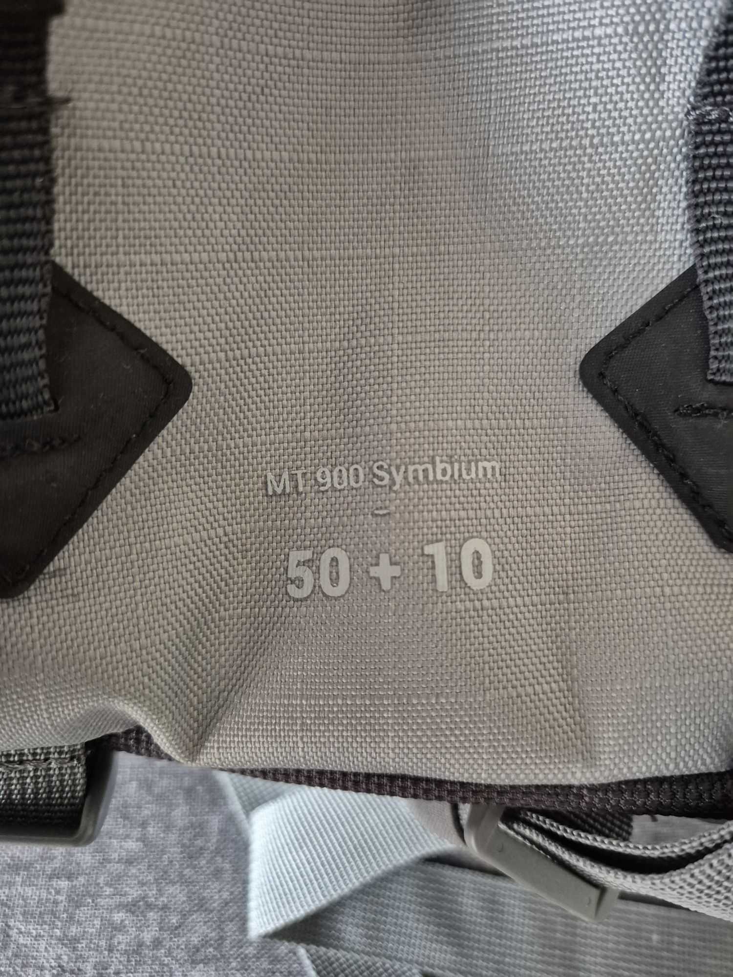 Mochila de Trekking MT900 Symbium - 50+10L