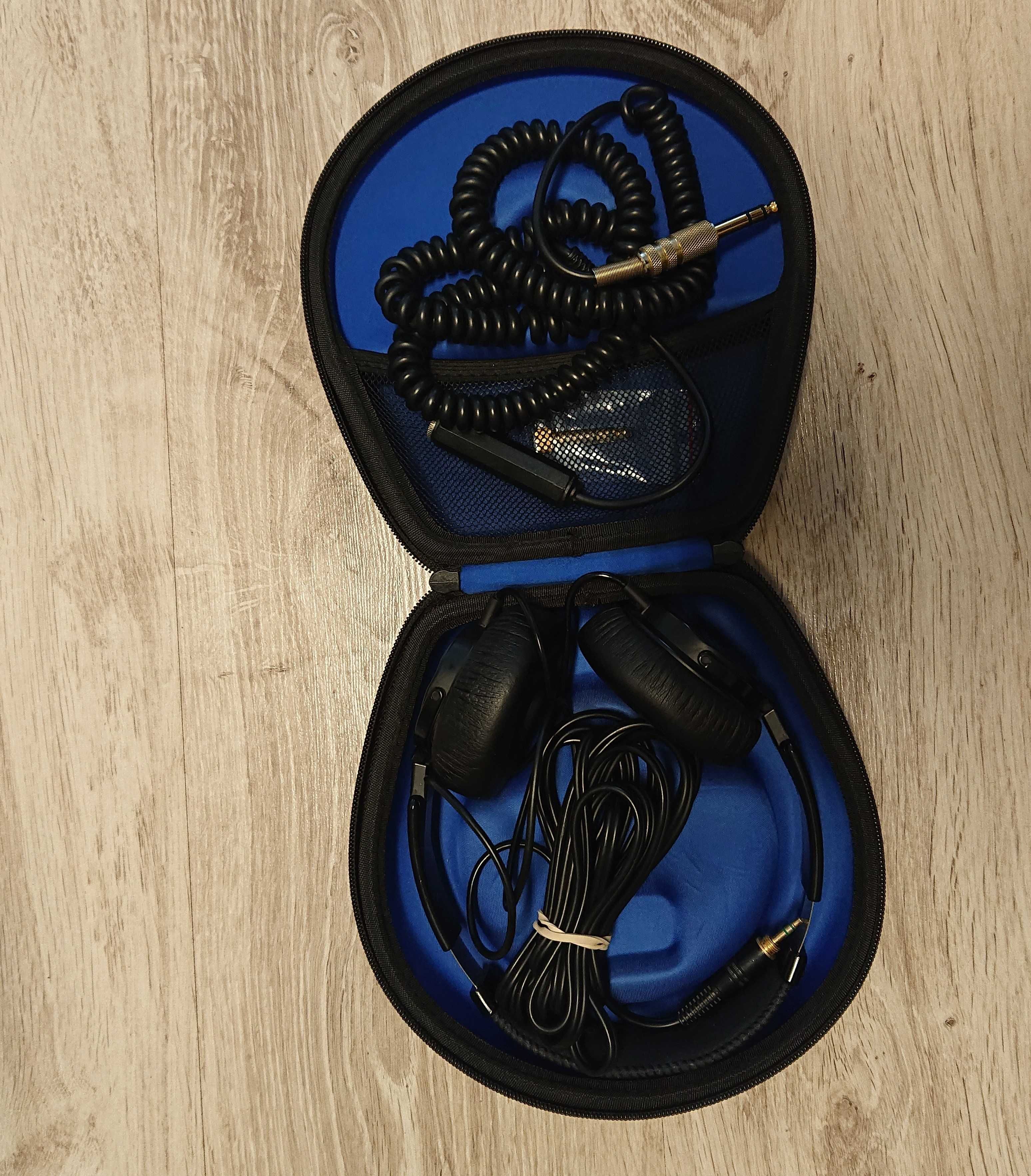 Legendarne słuchawki Sony MDR V3 + stojak na słuchawki
