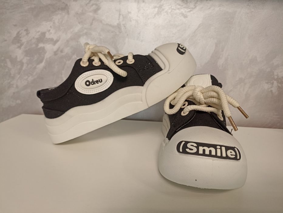 Прдам красовки smile odreu
