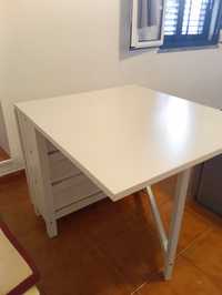 Conjunto mesa com abas e 2 cadeiras