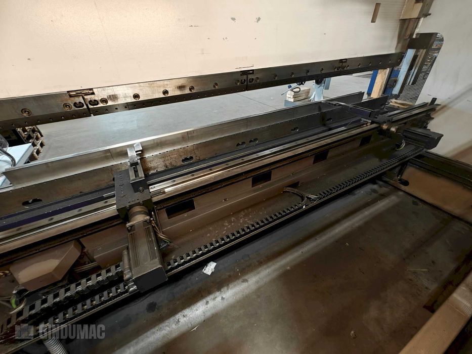 Prasa krawędziowa Bystronic PR 200x4100 – 6 osi, kompensacja (2006)