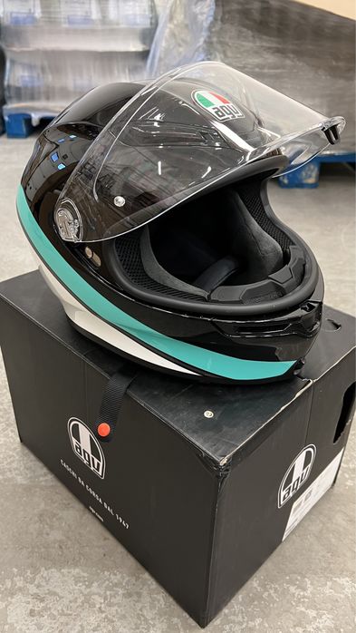 AGV K6 roz ML 59-60 cm