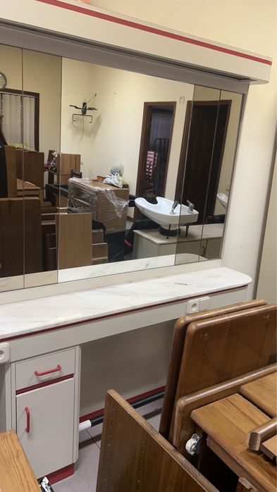 Mobilia de salao de cabelereiro