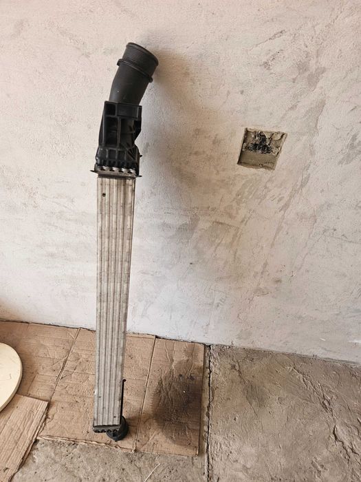 Продам интеркулер Audi q5 2.0 tfsi 2015 г.в оригинал б.у.