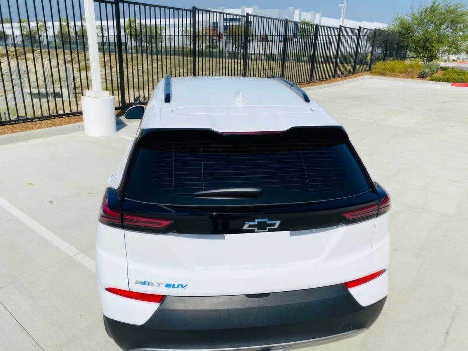 Chevrolet Bolt EUV LT      2023