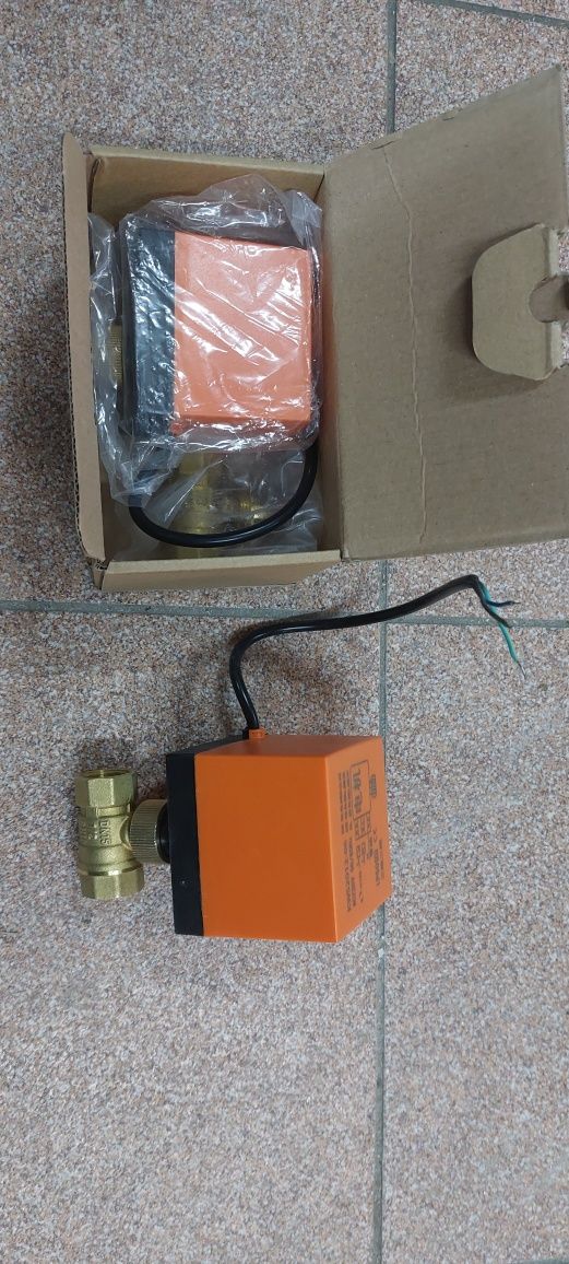 Elektrozawór 1/2 C, cewka 230V