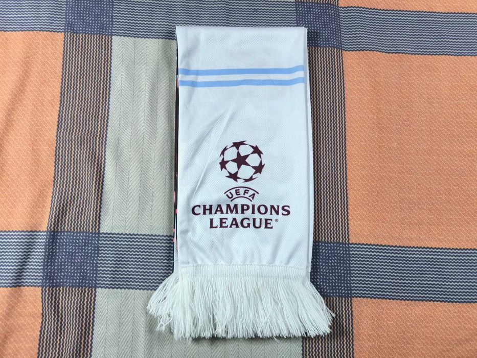 Шарф вболівальника Астон Вілла проти ПСЖ Ліга Чемпіонів 15/04/2025