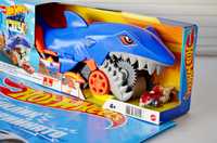 Автовоз акула Hot Wheels Shark Transporter трек хот вілс транспортер