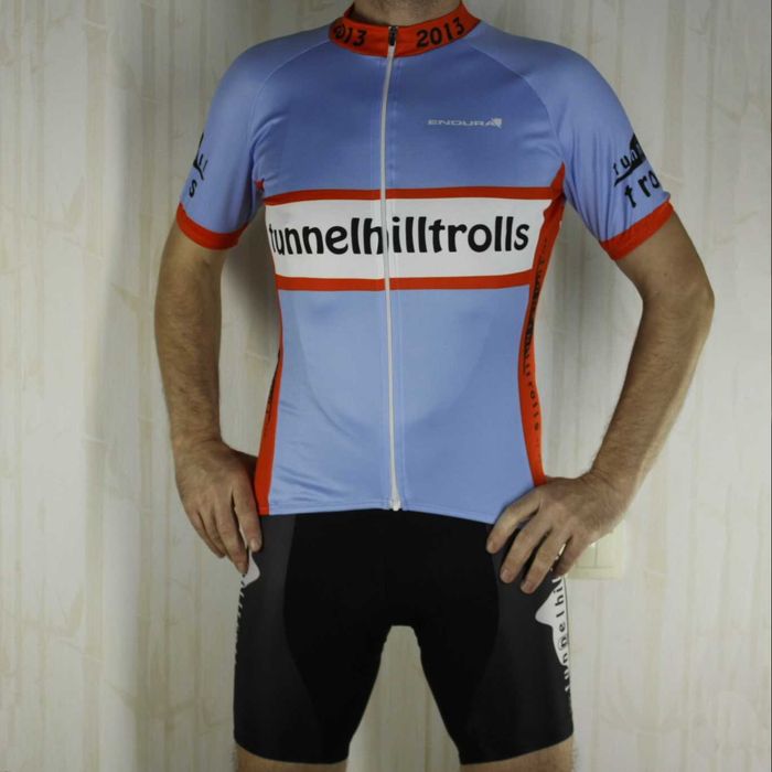 Endura АНГЛИЯ как НОВЫЙ велокомплект велоформа джерси велошорты кофта