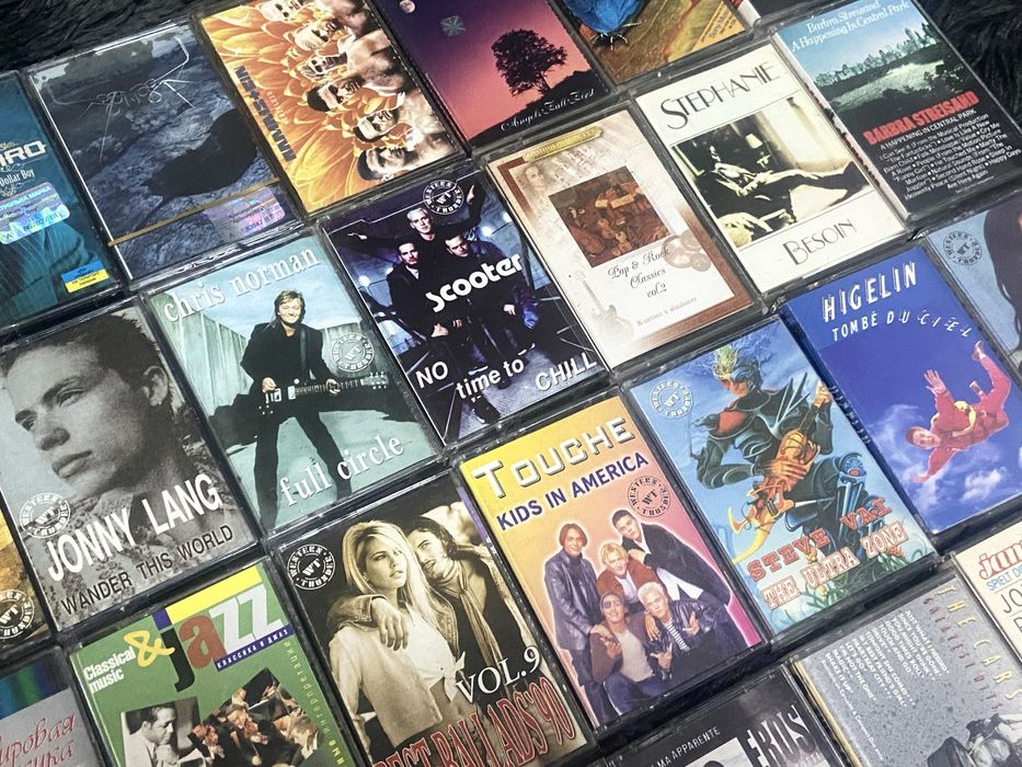 Ліцензійні і фірмові аудіо касети