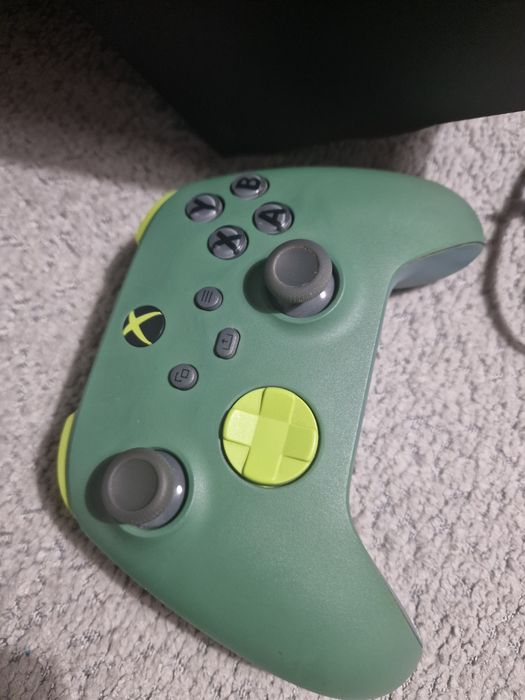 Xbox Series X 1TB | Stan idealny | Pad, Cyberpunk 2077 GRATIS | Sosnow