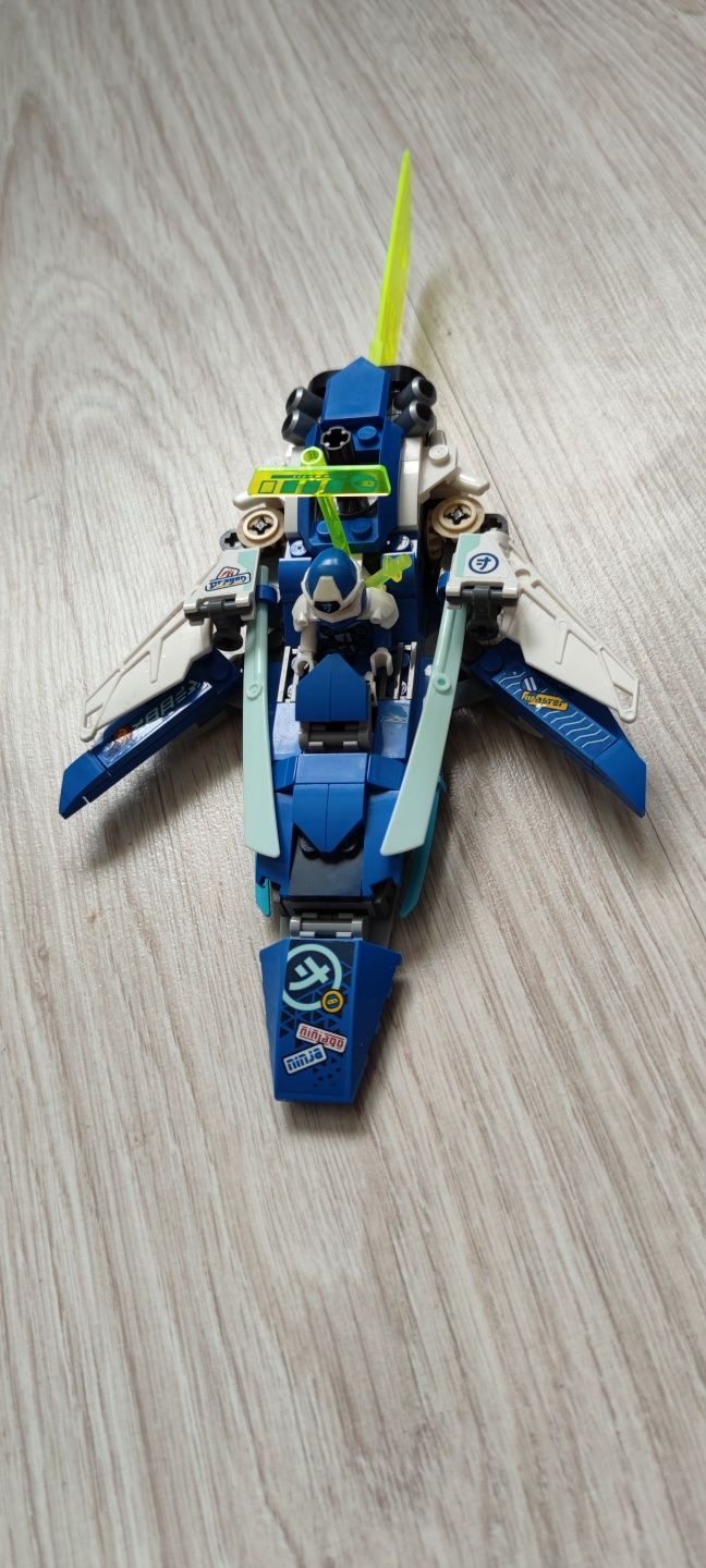 LEGO Ninjago wyścigówki Jaya i Lloyda