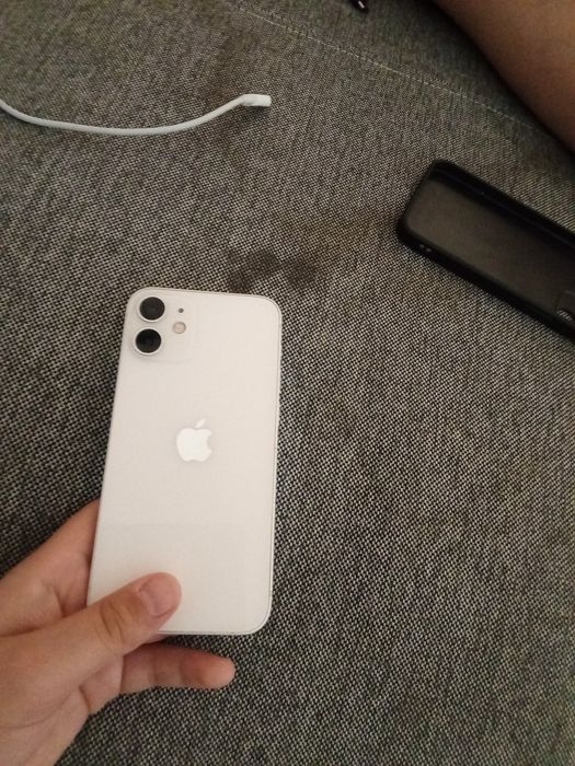 iPhone 12 mini biały
