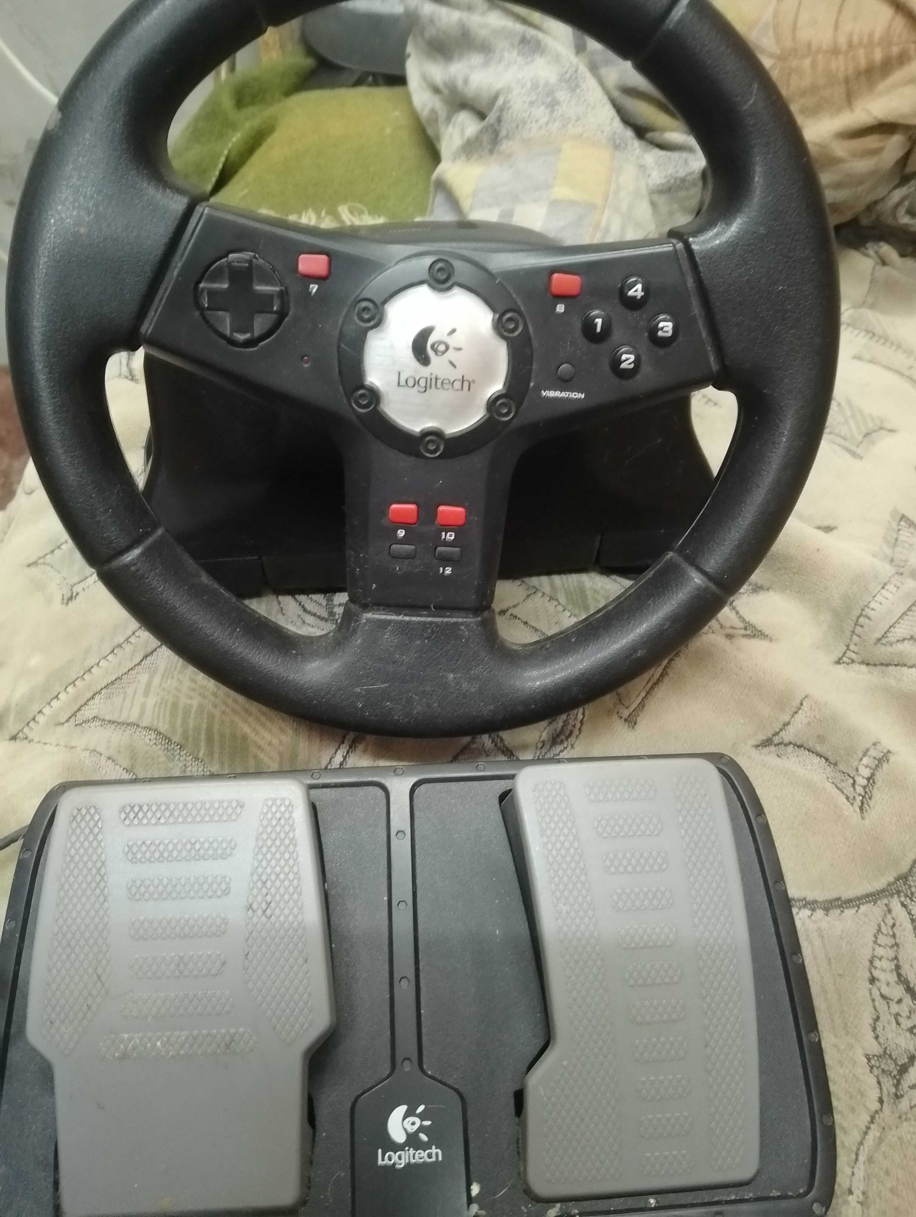 Игровой руль с пидалями