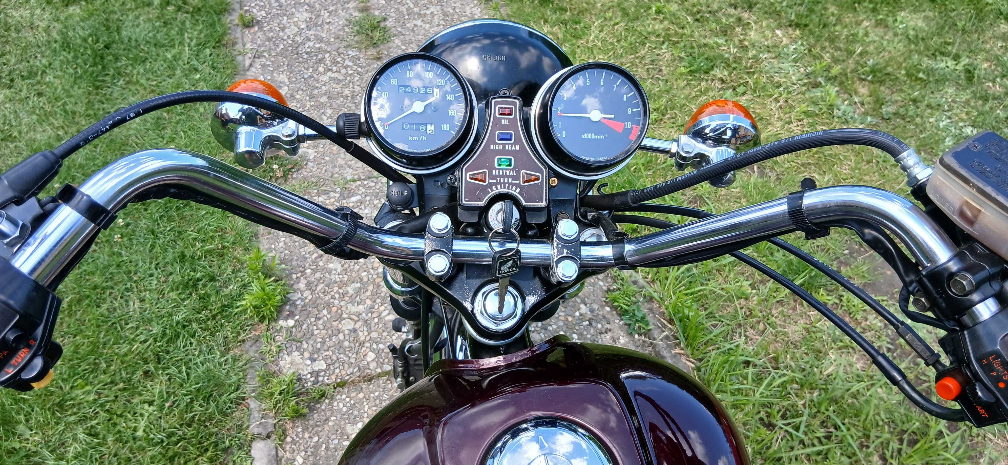 Honda CM 400 Custom